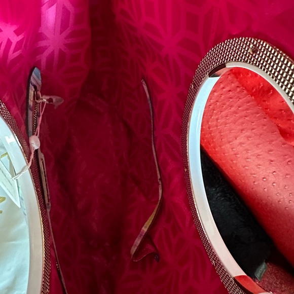 New with tags Trina Turks beach bag/ tote/ handbag retailed for $358.00 - Picture 3 of 5